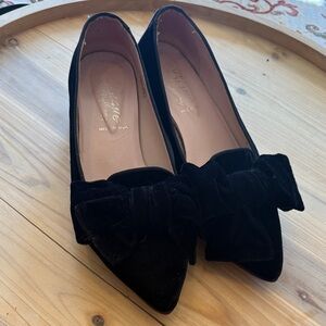 Elegant Black Velvet Flats with Bow